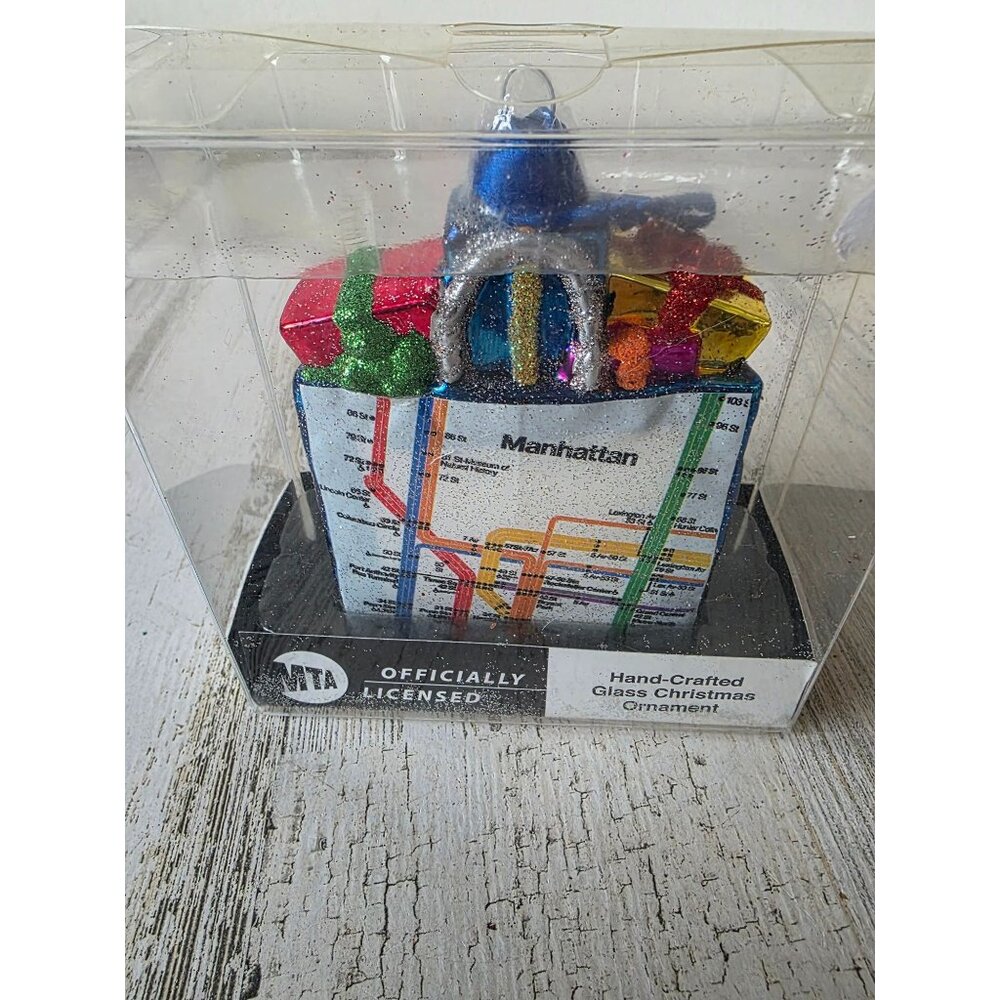 Kurt Adler Manhattan shopping glass ornament MTA gift bag city streets unique Xm